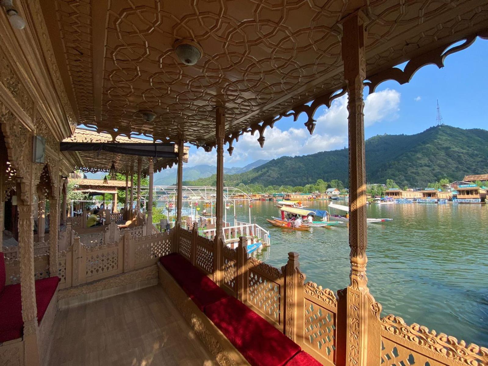Nazneen Group Of Houseboats Σριναγκάρ Εξωτερικό φωτογραφία